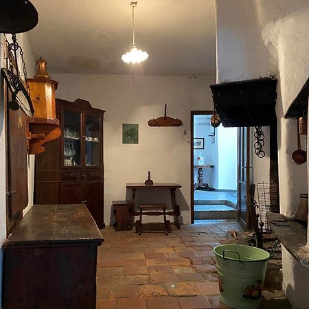 Casa Nel Centro Storico Di Borno Villa Exterior photo